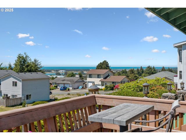 705 PREFONTAINE Dr, Coos Bay, OR 97420