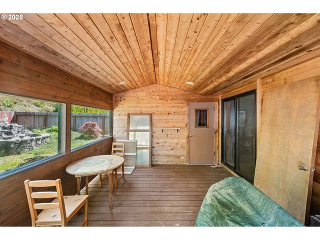 705 PREFONTAINE Dr, Coos Bay, OR 97420