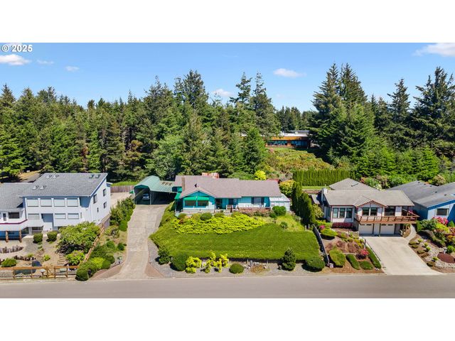 705 PREFONTAINE Dr, Coos Bay, OR 97420