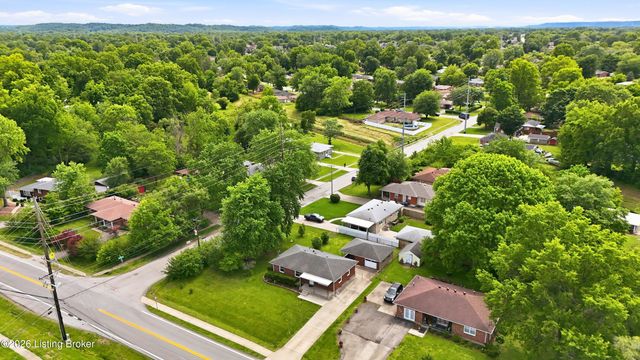 2600 Rockford Ln, Louisville, KY 40216