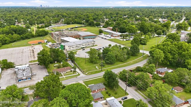 2600 Rockford Ln, Louisville, KY 40216