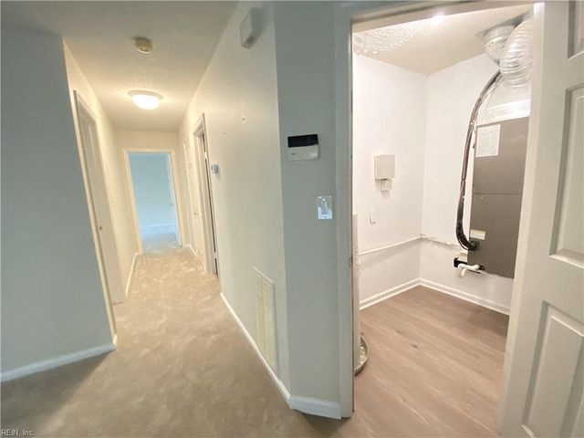 1443 Ivywood RD, Virginia Beach, VA 23453