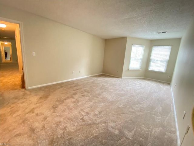 1443 Ivywood RD, Virginia Beach, VA 23453