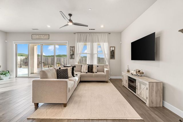 19719 Desert Willow Lane, Friant, CA 93626