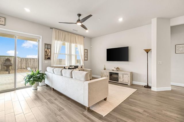 19719 Desert Willow Lane, Friant, CA 93626