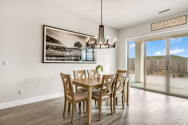 19719 Desert Willow Lane, Friant, CA 93626