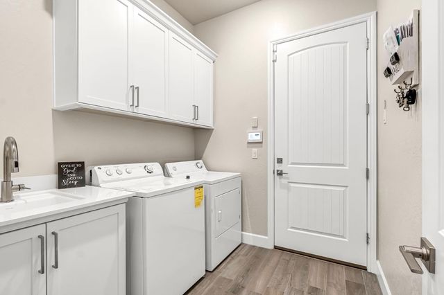 19719 Desert Willow Lane, Friant, CA 93626