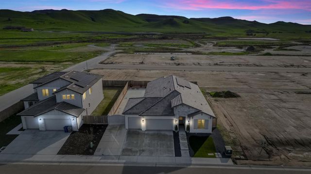 19719 Desert Willow Lane, Friant, CA 93626