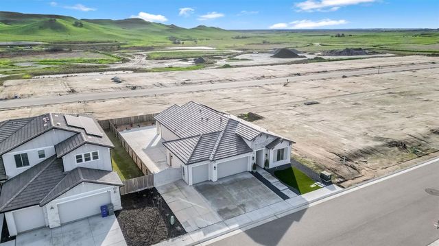 19719 Desert Willow Lane, Friant, CA 93626