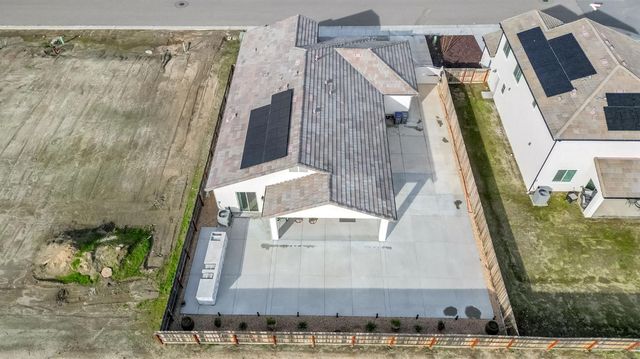 19719 Desert Willow Lane, Friant, CA 93626