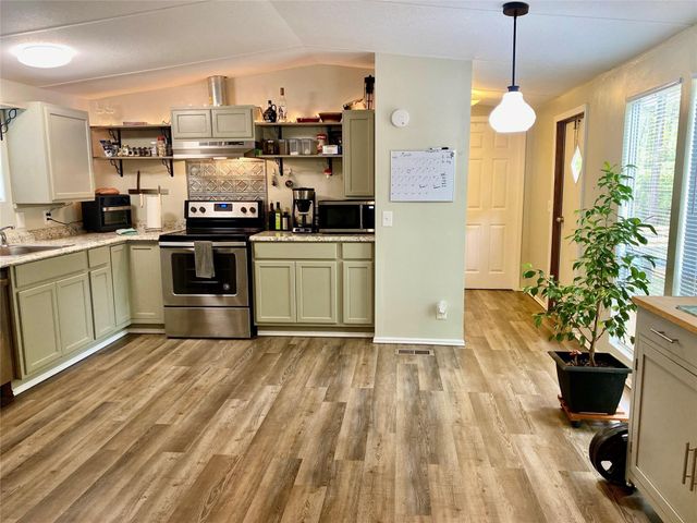 1216 Cardinal Lane, Trinity, TX 75862