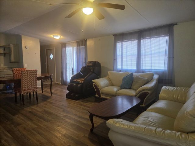 1216 Cardinal Lane, Trinity, TX 75862