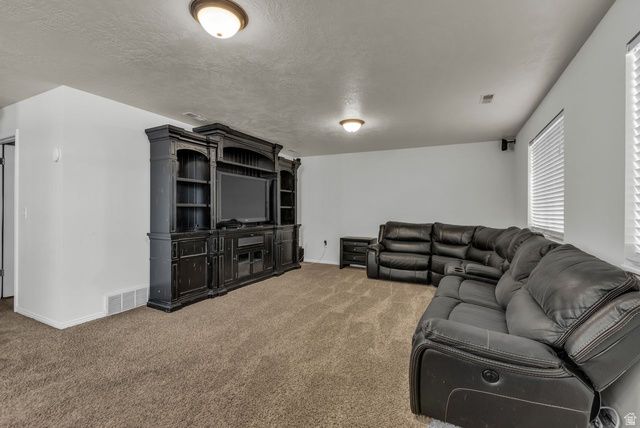 5529 S 3200 W, Roy, UT 84067