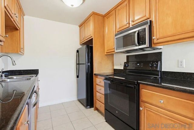 9939 Erma Rd 103, San Diego, CA 92131