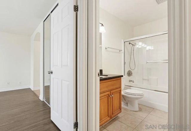 9939 Erma Rd 103, San Diego, CA 92131