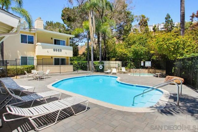 9939 Erma Rd 103, San Diego, CA 92131