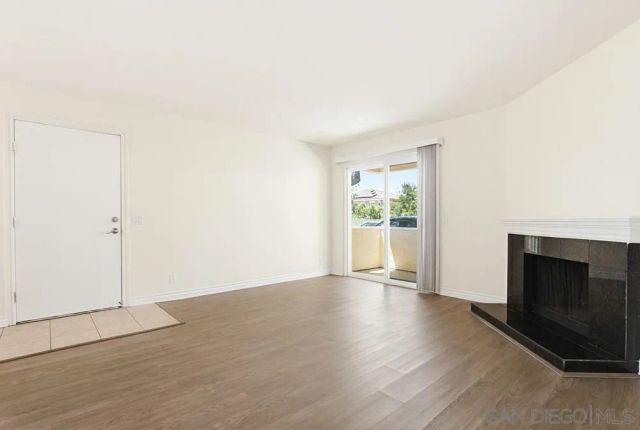 9939 Erma Rd 103, San Diego, CA 92131