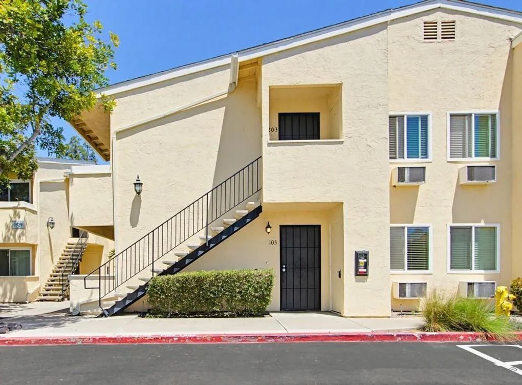 9939 Erma Rd 103, San Diego, CA 92131