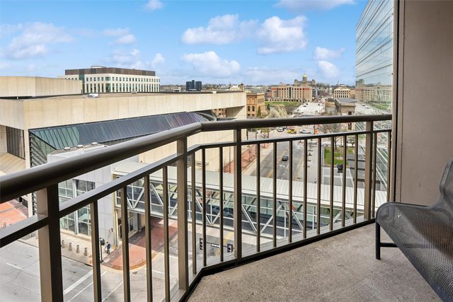 300 Walnut Street 711, Des Moines, IA 50309