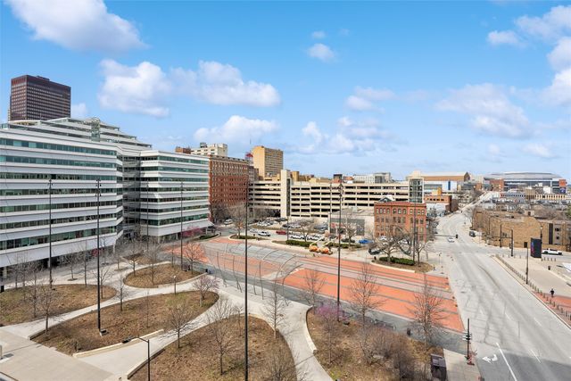 300 Walnut Street 711, Des Moines, IA 50309