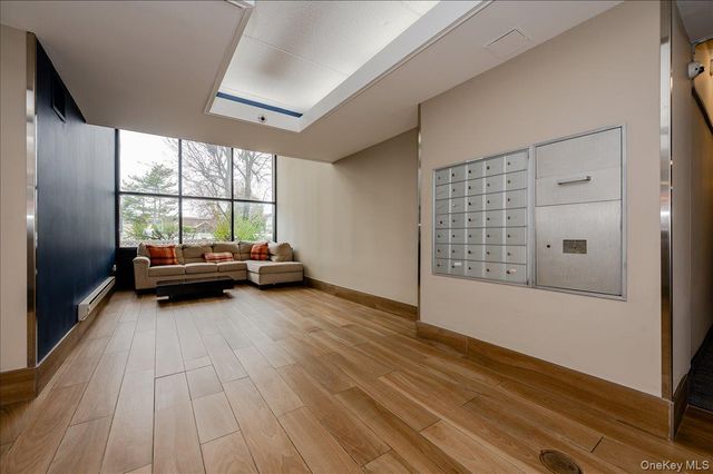 725 Miller Avenue 318, Freeport, NY 11520