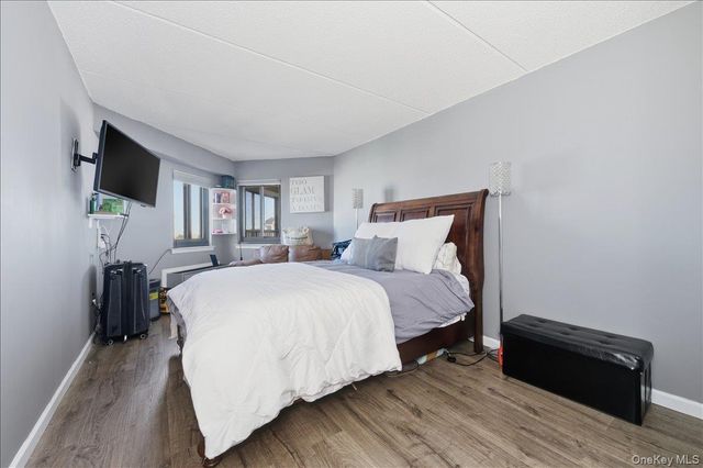 725 Miller Avenue 318, Freeport, NY 11520