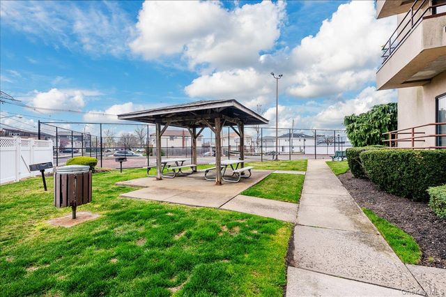 725 Miller Avenue 318, Freeport, NY 11520