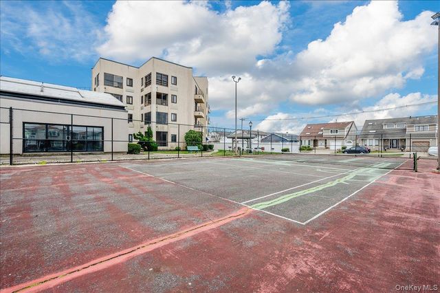 725 Miller Avenue 318, Freeport, NY 11520