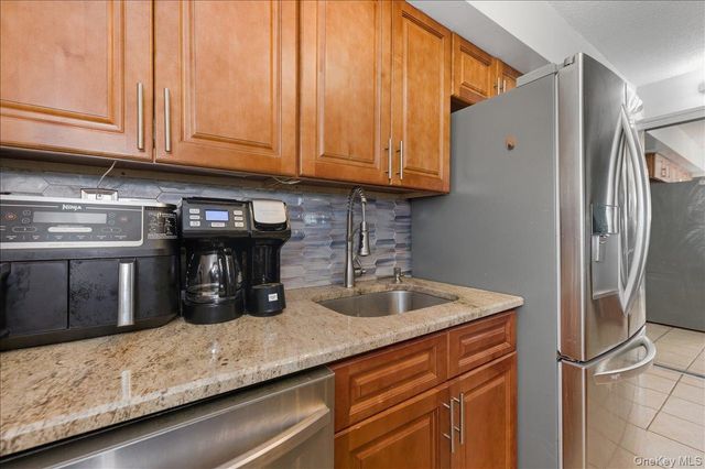 725 Miller Avenue 318, Freeport, NY 11520