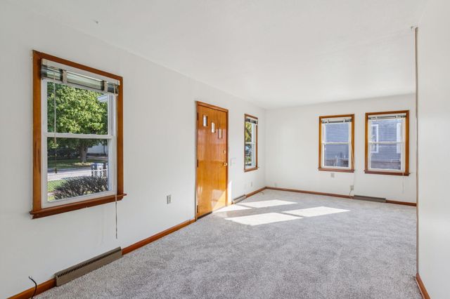 2013 3RD Avenue, Council Bluffs, IA 51501