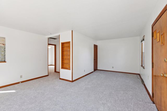 2013 3RD Avenue, Council Bluffs, IA 51501