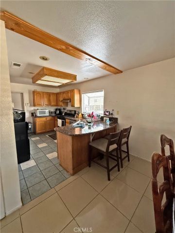 13382 Fox Run, Victorville, CA 92392