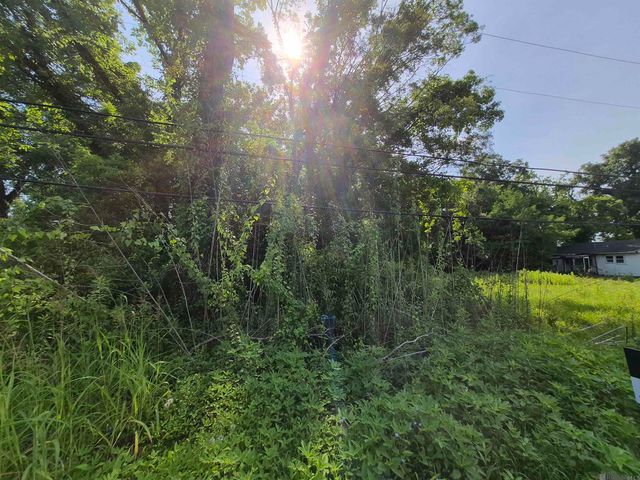 3488 Fairwoods Dr, Baton Rouge, LA 70805