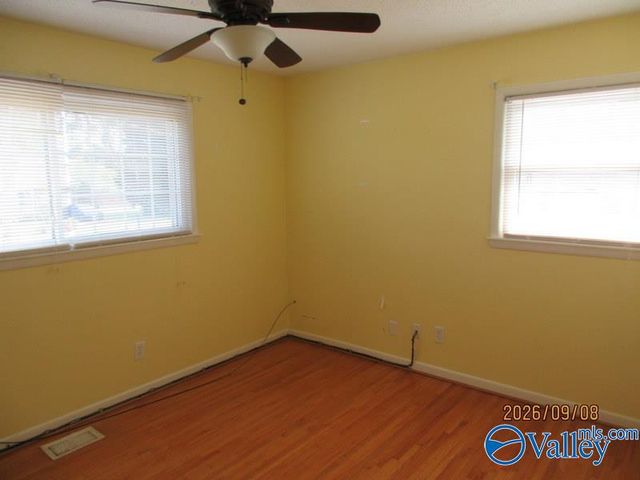 2111 Edinburgh Drive SW, Huntsville, AL 35803