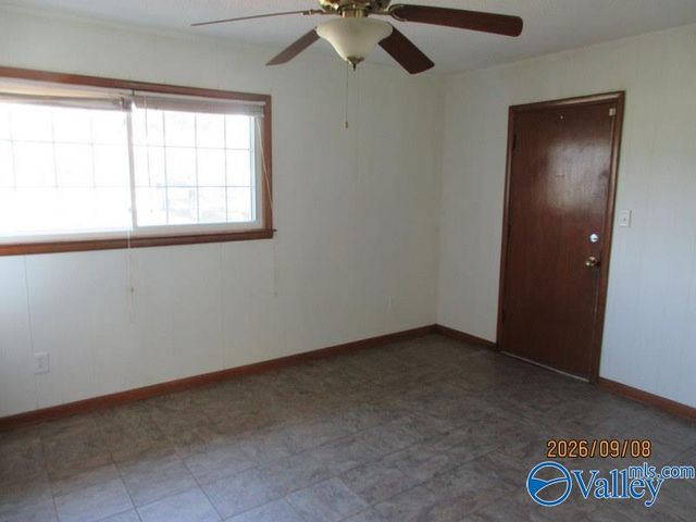 2111 Edinburgh Drive SW, Huntsville, AL 35803
