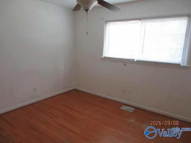 2111 Edinburgh Drive SW, Huntsville, AL 35803
