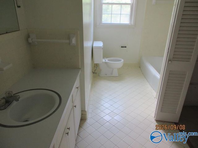 2111 Edinburgh Drive SW, Huntsville, AL 35803