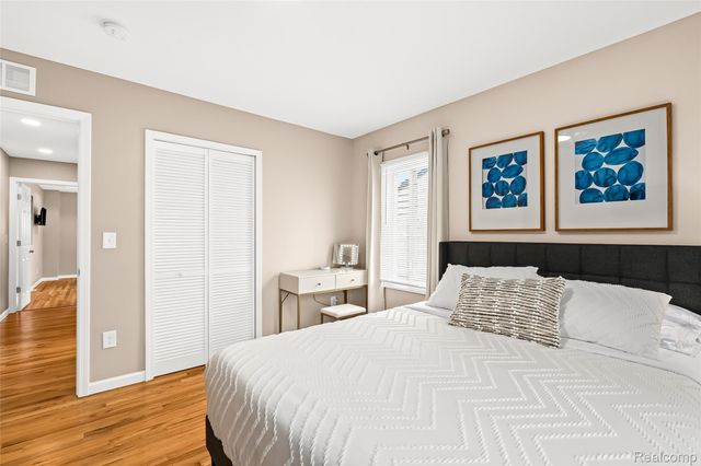 28459 Rosslyn Avenue, Garden City, MI 48135