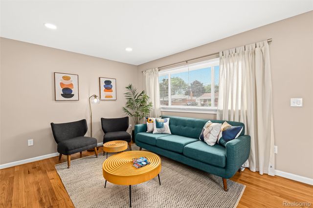 28459 Rosslyn Avenue, Garden City, MI 48135