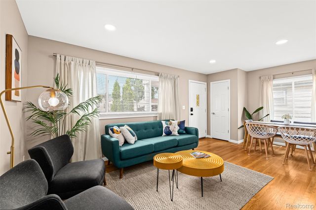28459 Rosslyn Avenue, Garden City, MI 48135