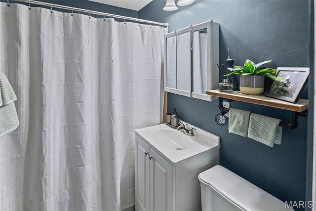 119 S Jefferson Avenue, Collinsville, IL 62234