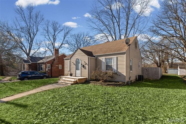 119 S Jefferson Avenue, Collinsville, IL 62234