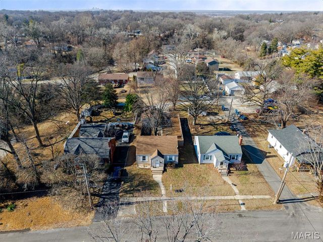 119 S Jefferson Avenue, Collinsville, IL 62234