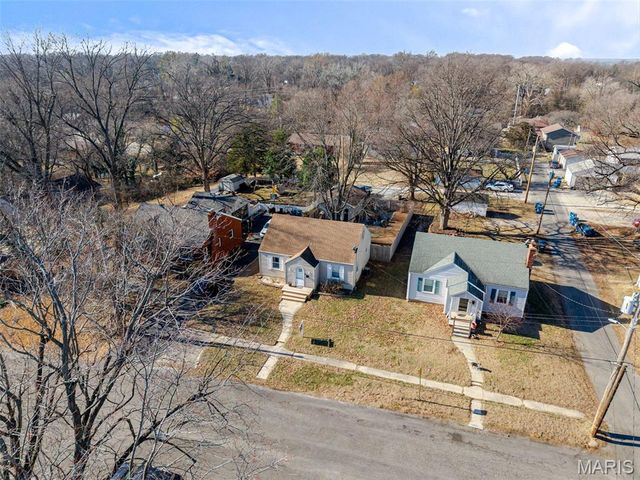 119 S Jefferson Avenue, Collinsville, IL 62234