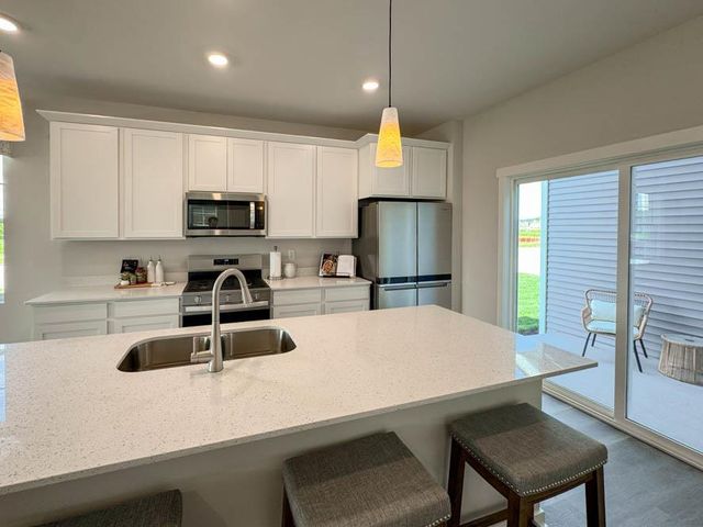 516 Oak Opening Drive, Stoughton, WI 53589