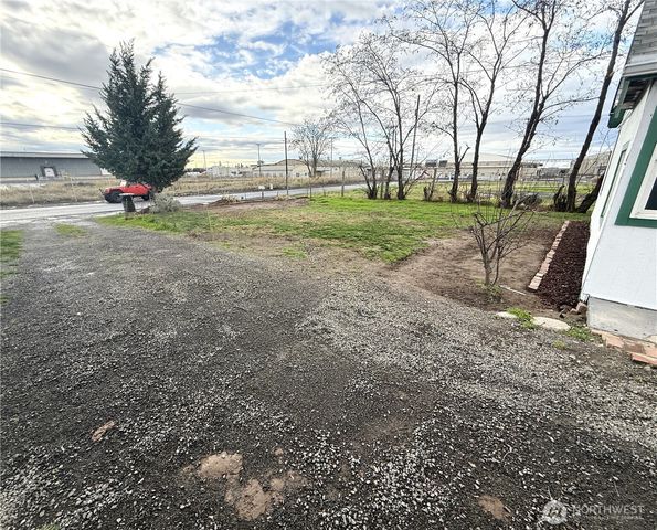 1212 W Moore Street, Walla Walla, WA 99362