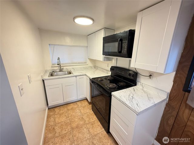 1212 W Moore Street, Walla Walla, WA 99362