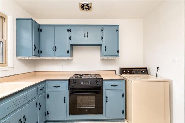1003 White Pine DR, Chesapeake, VA 23323