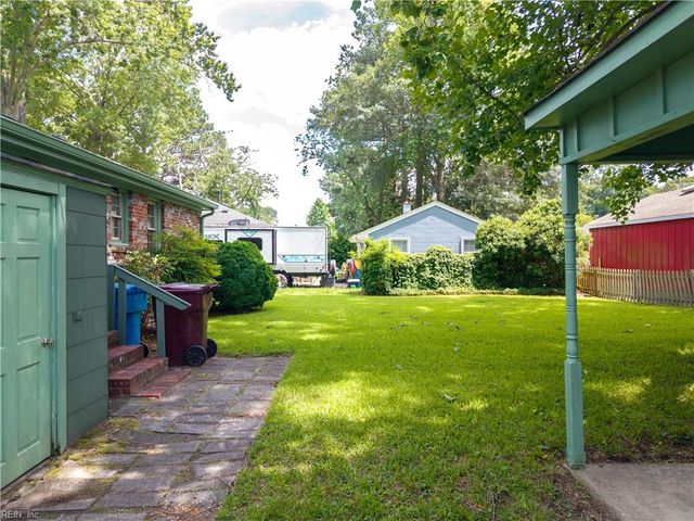 1003 White Pine DR, Chesapeake, VA 23323