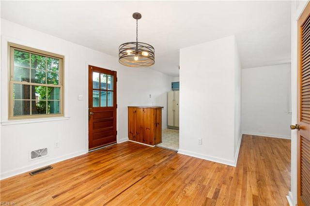 1003 White Pine DR, Chesapeake, VA 23323